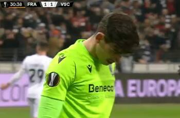 Arquero del Vitoria Guimaraes hizo tremendo papelón en la Europa League