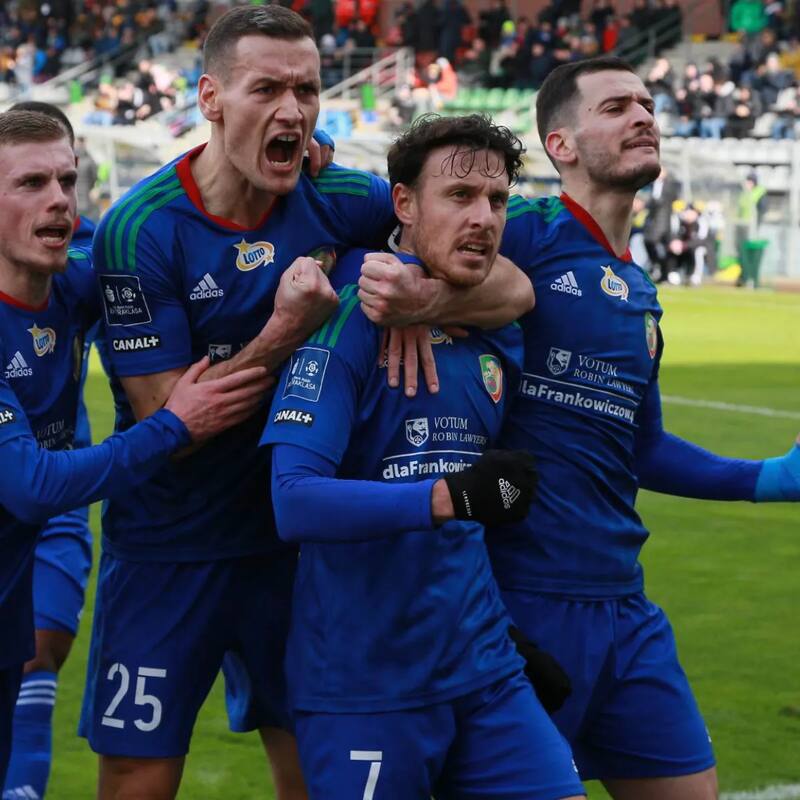 Angelo Henríquez, Miedz Legnica.