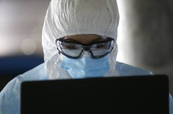 Estas son las 10 comunas con más casos activos de Covid-19 en Chile y su variación en una semana