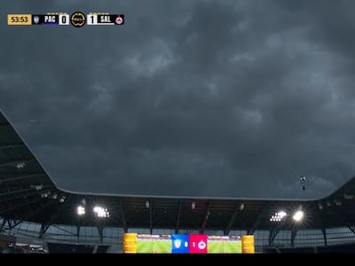 Esta feroz tormenta obligó a suspender momentáneamente el Pachuca vs. Salzburgo en el Mundial de Clubes