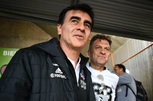 Esto respondió Aníbal Mosa por el posible retorno de Gustavo Quinteros a Colo Colo