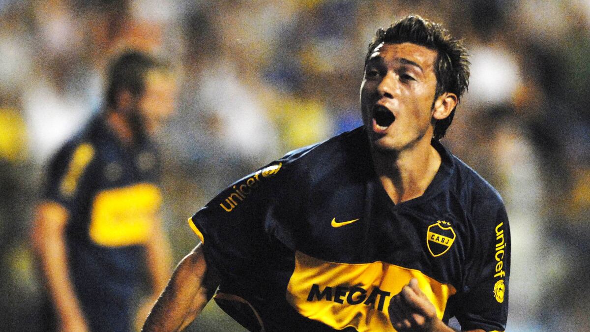El futbolista Jesús Dátolo celebrando un gol en su etapa en Boca Juniors.
