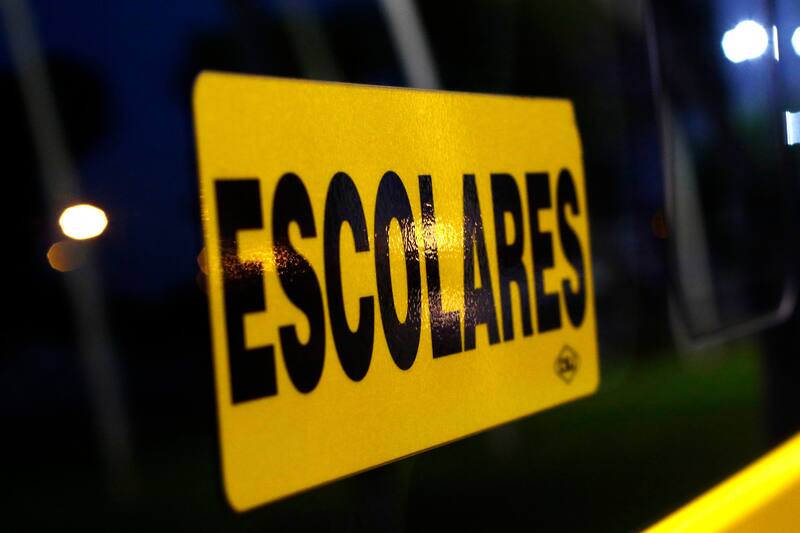 Revisa qué criterios debe cumplir un transporte escolar para poder funcionar.