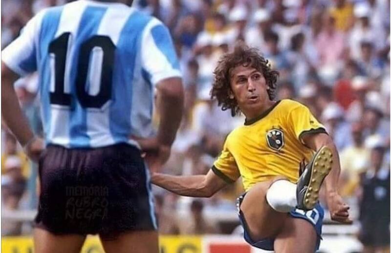 El brasileño fue victima de un robo en un taxi de la capital francesa. Créditos: @zico.