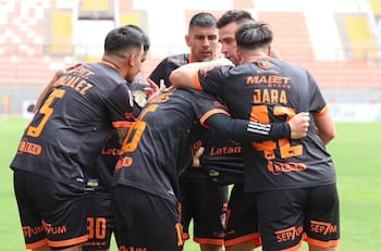 Cobreloa volvió al triunfo contra Deportes Recoleta y sigue firme en Primera B