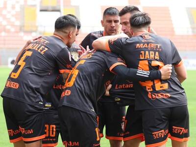 Cobreloa volvió al triunfo contra Deportes Recoleta y sigue firme en Primera B