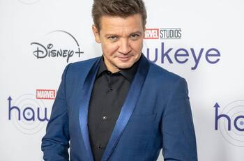 "Se encuentra en una situación crítica": Jeremy Renner, el actor de "Hawkeye", se encuentra grave tras un accidente