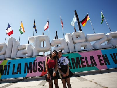 “Después de tantos rumores me sentiría decepcionado si no viene Deftones”: Influencers musicales predicen lineup de Lollapalooza Chile 2026