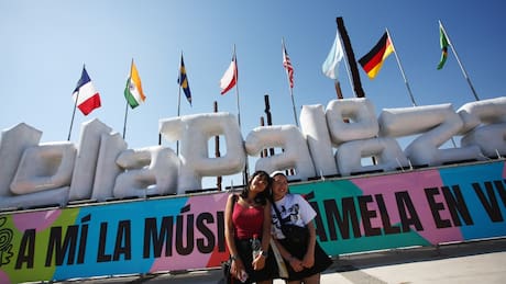 “Después de tantos rumores me sentiría decepcionado si no viene Deftones”: Influencers musicales predicen lineup de Lollapalooza Chile 2026