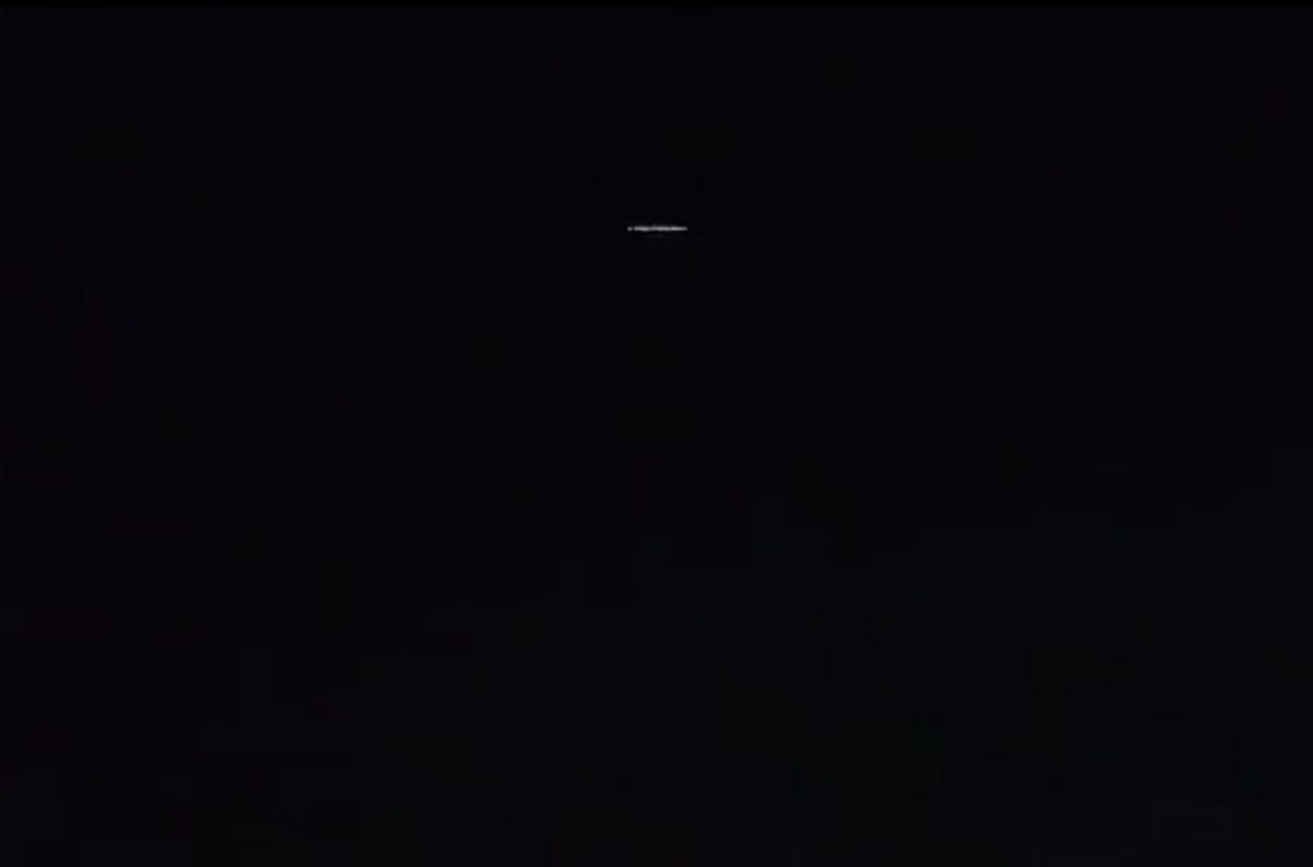 VIDEO | ¿Un OVNI?: registran el momento exacto cuando tren de satélites cruzó el cielo de Concepción