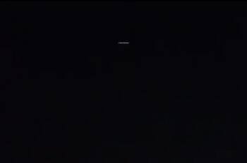 VIDEO | ¿Un OVNI?: registran el momento exacto cuando tren de satélites cruzó el cielo de Concepción