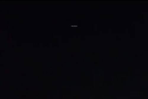 VIDEO | ¿Un OVNI?: registran el momento exacto cuando tren de satélites cruzó el cielo de Concepción