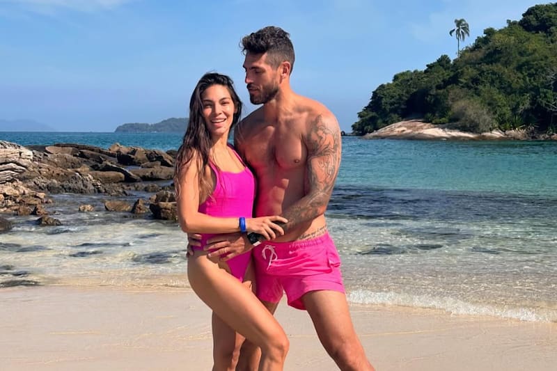 junto a su esposa Agostina Reinoso.