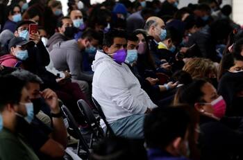 Informe Covid-19: Minsal reporta 2.104 casos nuevos y baja la positividad en la Región Metropolitana