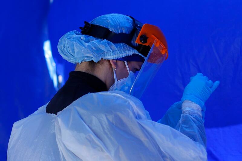 Valparaiso, 24 de octubre 2020
Personal del Area de la Salud de la Corporacion Municipal de Valparaiso realizan test PCR en Valparaiso
Raul Zamora/Aton Chile