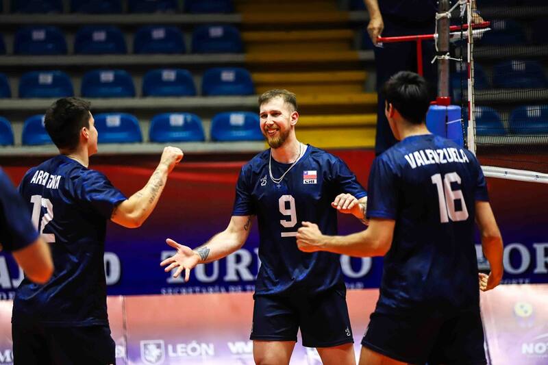 El capitán de los Guerreros Rojos.