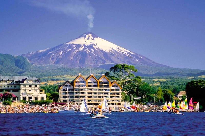 Conoce cuánto cuesta uno de los destinos más populares para viajar por Chile en esta fecha, Pucón.