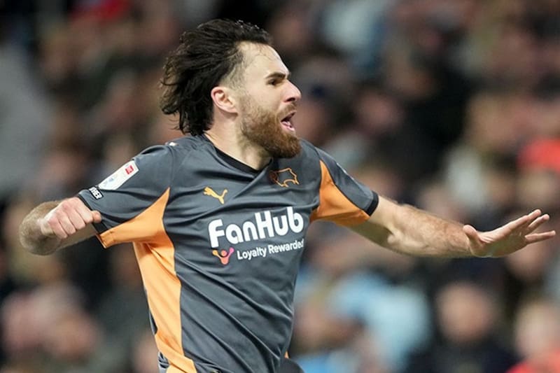 El delantero atraviesa por un momento estelar. Foto: @dcfcofficial