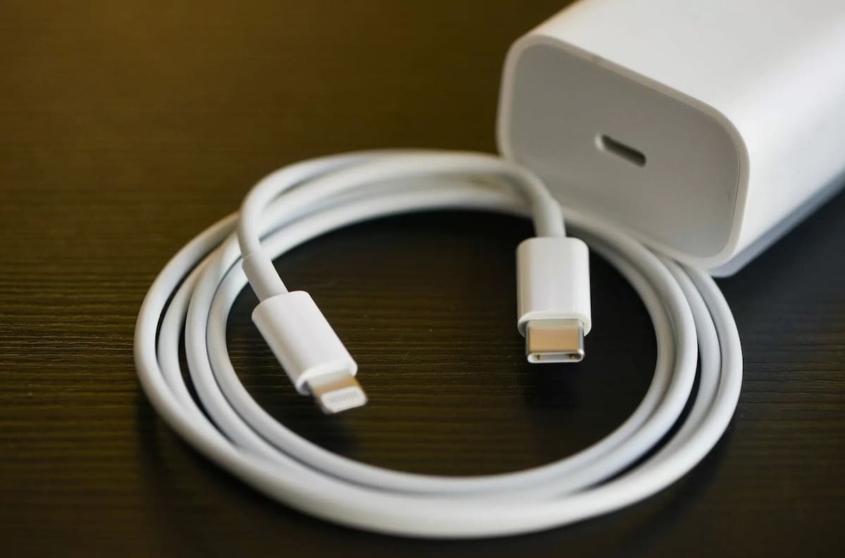 Apple cambiará su cargador de batería durante el 2021