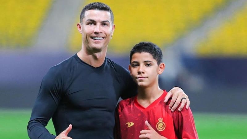 El hijo del astro portugués tendrá que elegir entre 5 selecciones. Foto: EFE.