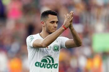 Sobreviviente del Chapecoense anunció su retiro del fútbol profesional