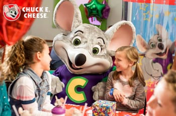 Disfruta con toda la familia de un 40% de descuento en Chuck E Cheese con Banco Falabella