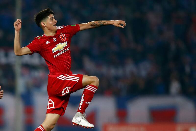 El volante confesó que extraña a la U. Foto: Aton.