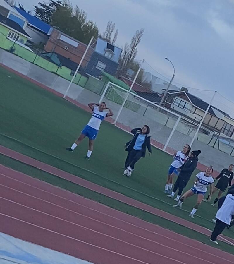 Los gestos de las jugadores de la UC. Foto: Maximiliano Cárdenas.