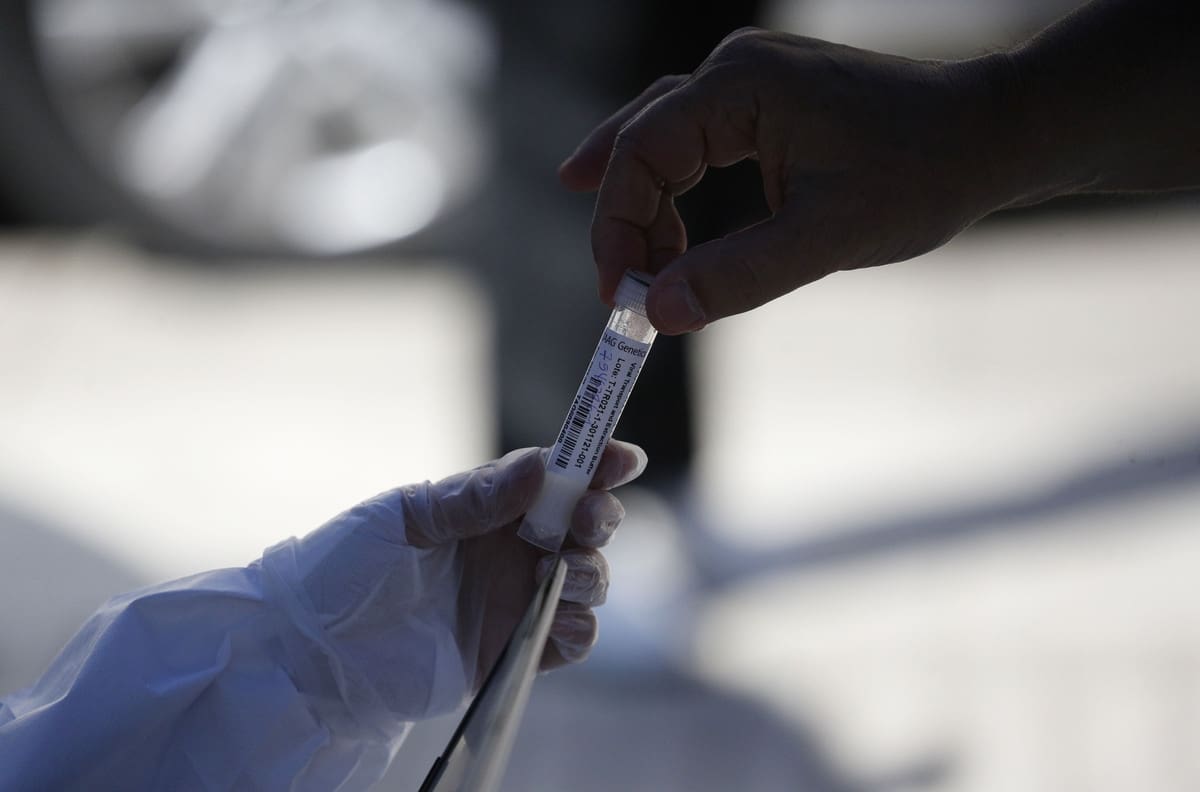 Balance Covid-19: Revisa cuántos casos nuevos de coronavirus y fallecidos reportó el Minsal este martes 13 de septiembre
