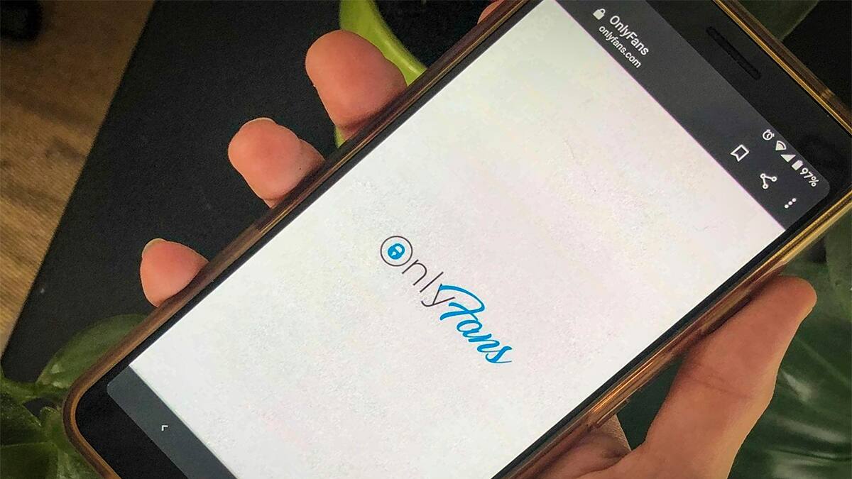 OnlyFans presenta su lado más oscuro a casi un mes del cierre de su contenido explícito