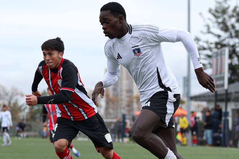 El haitiano brilla en la Proyección. Foto: @colocolofutboljoven