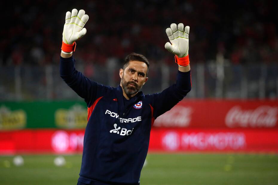 jugando por la selección chilena en el pasado amistoso ante Paraguay en el estadio Monumental (Foto: Aton)