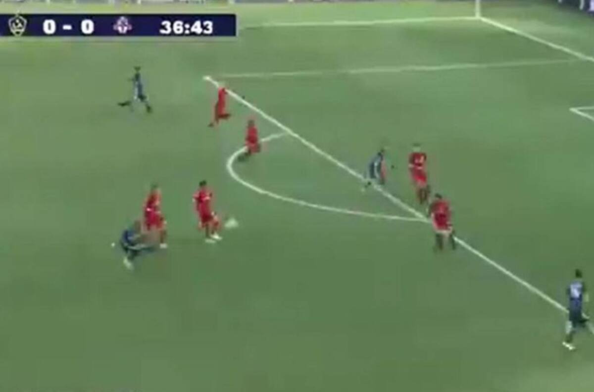 Extraordinario gol de Cristian Pavón por los Ángeles Galaxy que remece la MLS