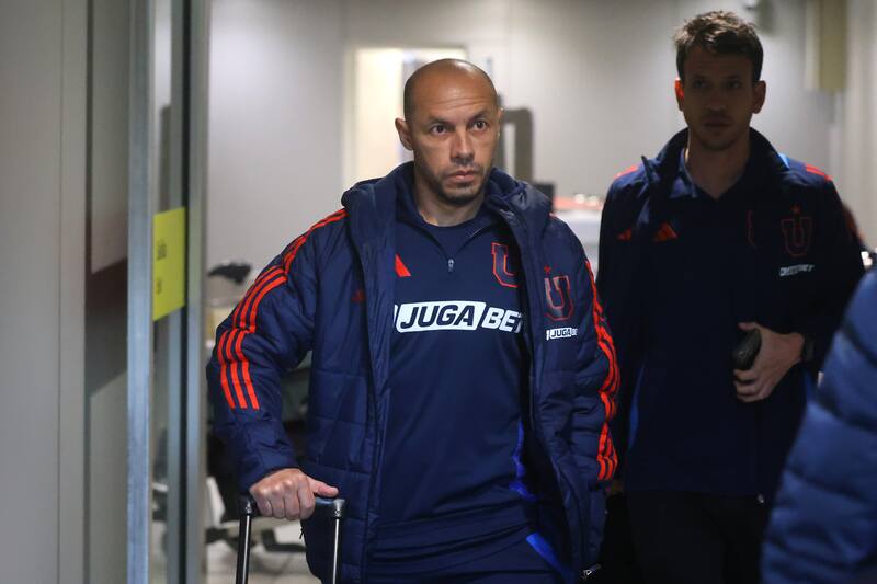 En su llegad a Chile tras la tragedia en Avellaneda. Foto: Aton