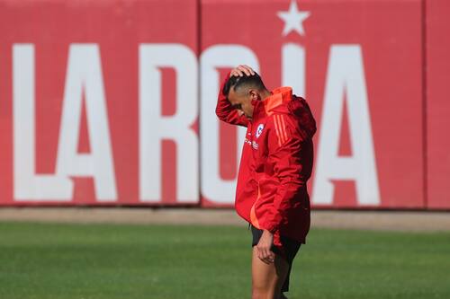 El chileno ha sido cuestionado por la veracidad de su lesión. Aton.