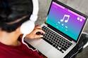 ¿Cómo habilitar el filtro de contenido explícito en Apple Music?