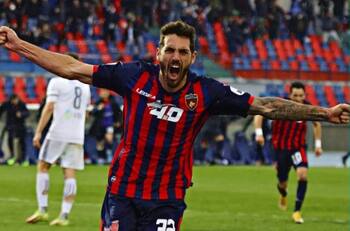 VIDEO | Como en la U: gol de Joaquín Larrivey le dio el triunfo al Cosenza en Italia