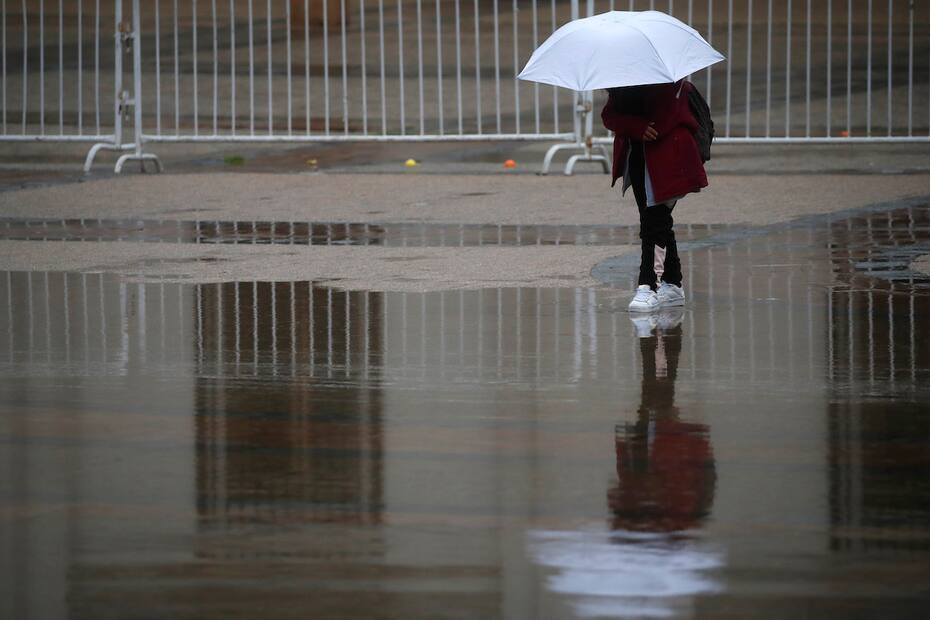 También pueden haber tormentas eléctricas.