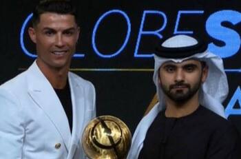 Cristiano Ronaldo fue elegido como el mejor jugador del año por los Globe Soccer Awards