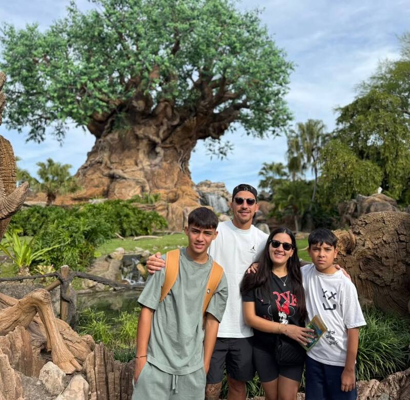 En el parque Animal Kingdom de Disney. Foto: @javier_correa9 en Instagram