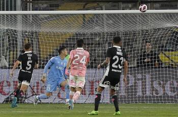 No se sacaron ventaja: Colo Colo y Universidad Católica igualaron sin goles en el Monumental