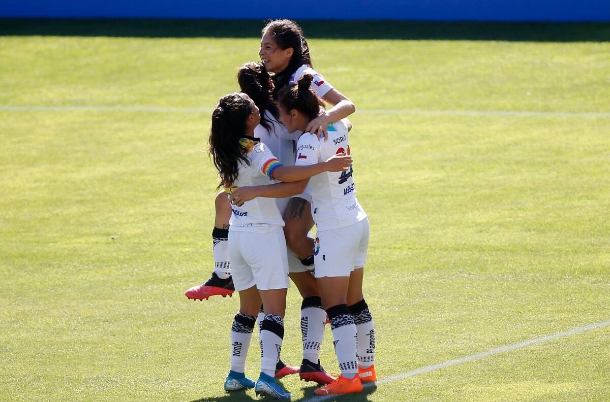 Santiago Morning fichó a entrenadora que era buscada por dos grandes de Inglaterra