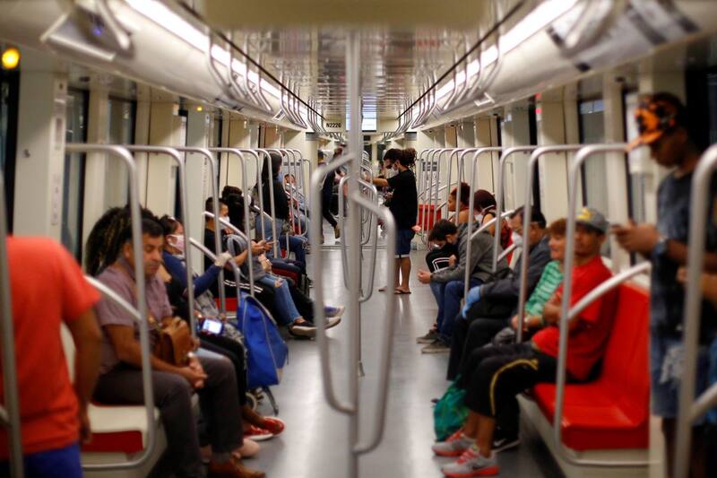 La empresa de transporte público llegó a una alianza con Bizarro para ayudar a sus pasajeros a volver a sus hogares tras los tres shows masivos que se realizarán en la ciudad entre viernes y domingo.