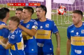 VIDEO | ¡Definió con clase! Everton sorprende a Independiente de Gustavo Quinteros