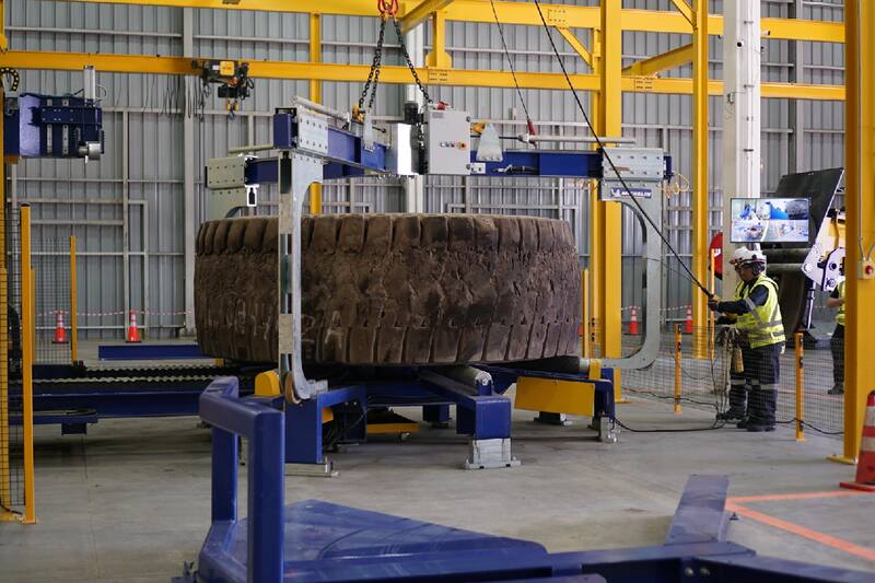 La planta puede procesar 2.200 neumáticos de 63" anualmente.