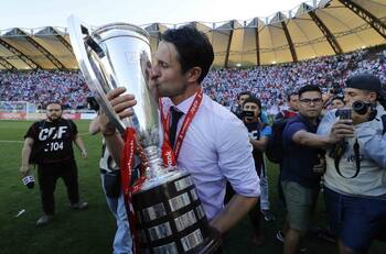 Eros Pérez destrozó el trabajo de Ariel Holan y aseguró que Beñat San José refundó a la UC