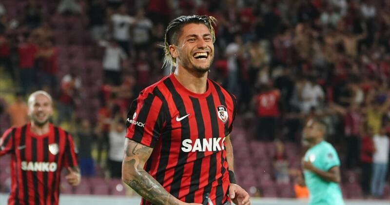 Ángelo Sagal confesó que tuvo acercamientos para llegar a la UC.