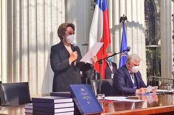 Convención Constitucional: Carmen Gloria Valladares sacó elogios por manejo de agitado proceso con templanza y sensatez