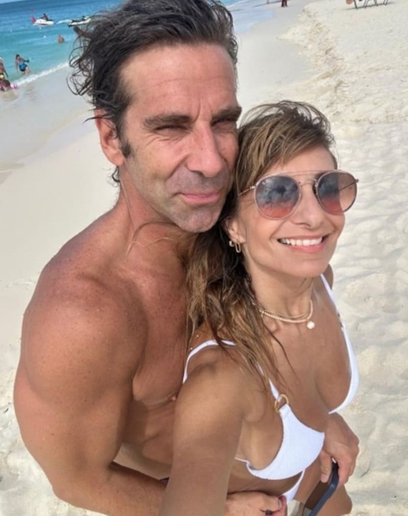 Macarena Venegas y Eduardo Pesce disfrutando en Aruba. Créditos: Instagram