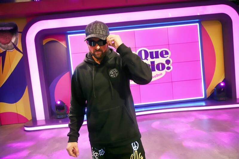 es uno de los panelistas del nuevo programa de farándula de Canal 13